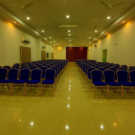 Sara Hotels And Apartments Nedumbassery Exterior photo