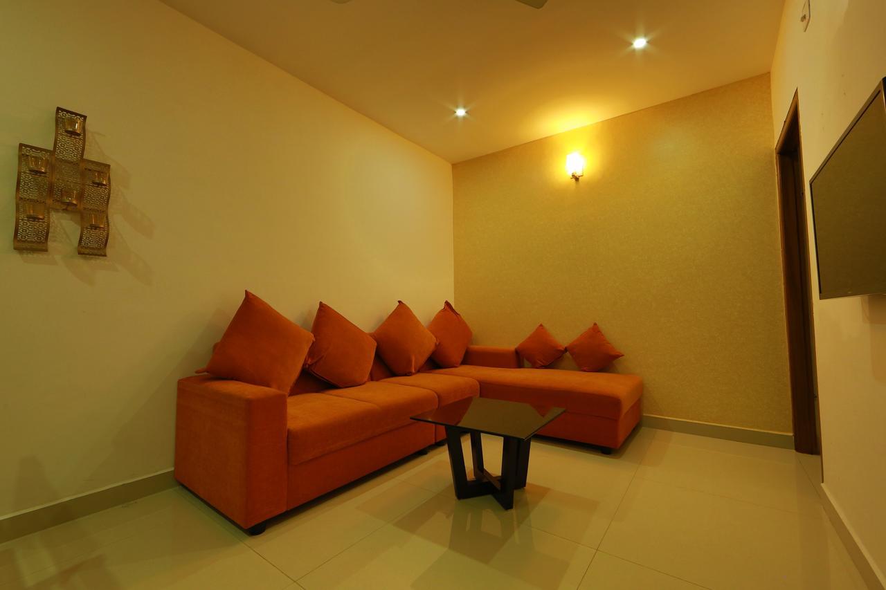 Sara Hotels And Apartments Nedumbassery Exterior photo